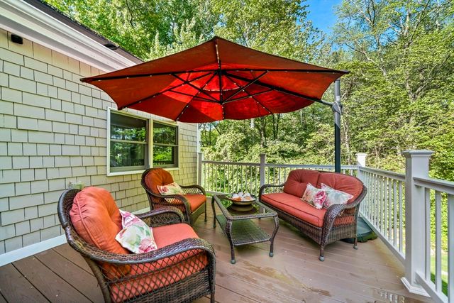 113 Colonel Hunt Dr, Abington, MA 02351