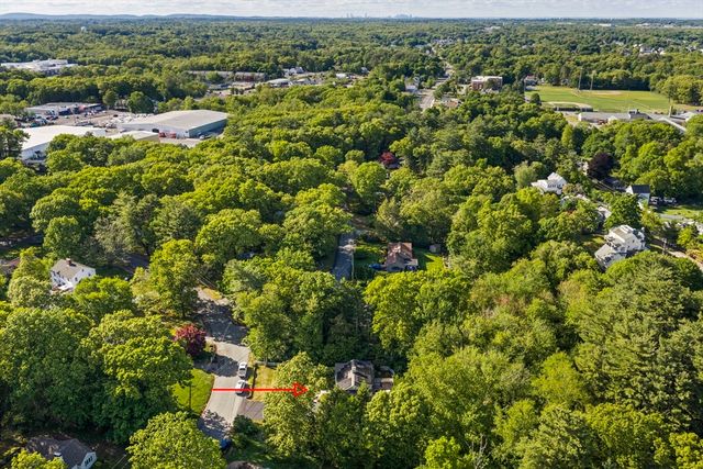 113 Colonel Hunt Dr, Abington, MA 02351