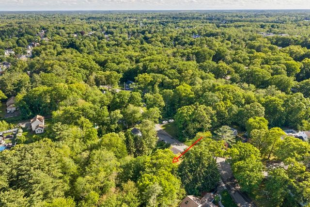 113 Colonel Hunt Dr, Abington, MA 02351