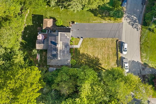 113 Colonel Hunt Dr, Abington, MA 02351