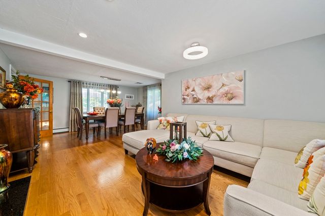 113 Colonel Hunt Dr, Abington, MA 02351
