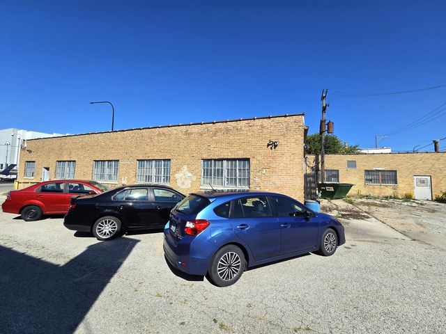1411 S Laramie Avenue, Cicero, IL 60804