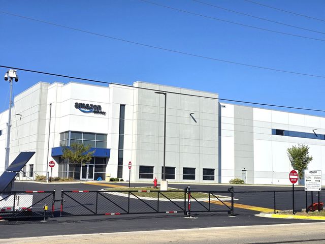 1411 S Laramie Avenue, Cicero, IL 60804