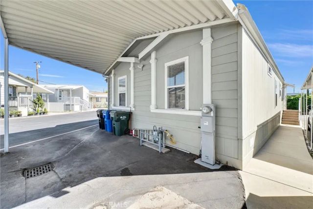1081 W Arrow Hwy 86, Azusa, CA 91702