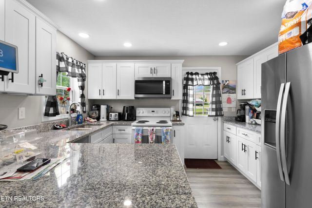 214 Byerley Ave, Maryville, TN 37804