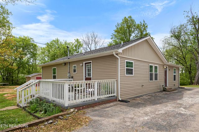 214 Byerley Ave, Maryville, TN 37804