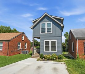 720B Groves Park Rd, Nashville, TN 37206