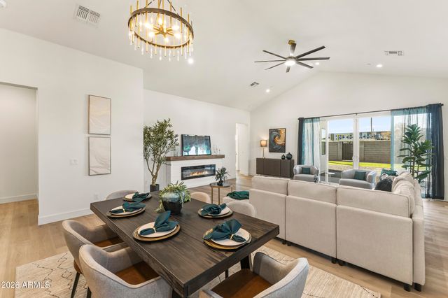 2009 E Don Carlos Avenue, Tempe, AZ 85281