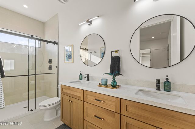 2009 E Don Carlos Avenue, Tempe, AZ 85281