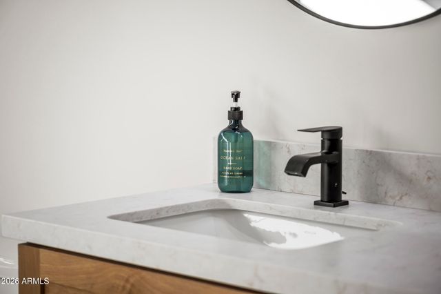 2009 E Don Carlos Avenue, Tempe, AZ 85281