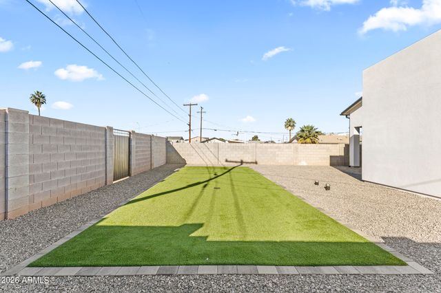 2009 E Don Carlos Avenue, Tempe, AZ 85281