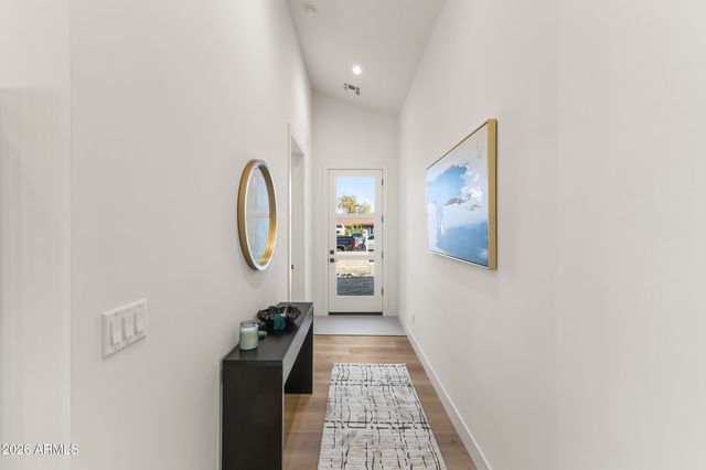 2009 E Don Carlos Avenue, Tempe, AZ 85281