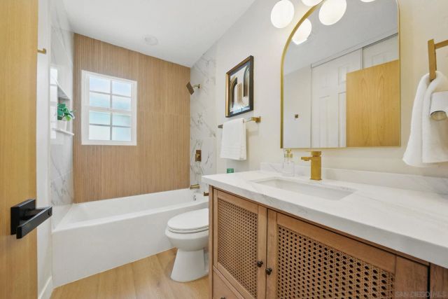 5460 Gilbert Dr, San Diego, CA 92115