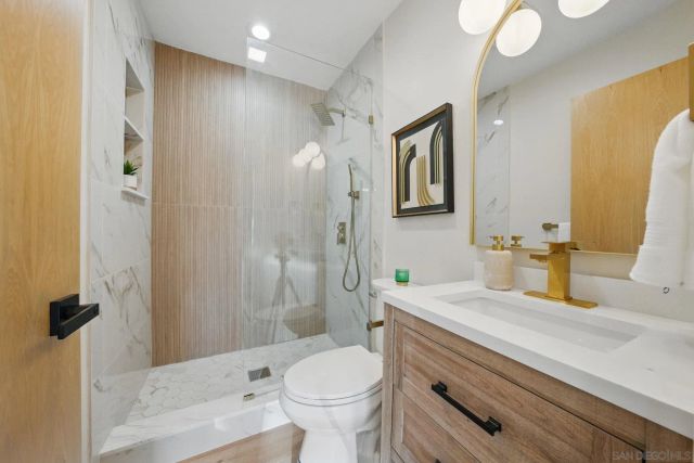 5460 Gilbert Dr, San Diego, CA 92115