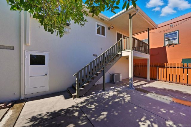 5460 Gilbert Dr, San Diego, CA 92115