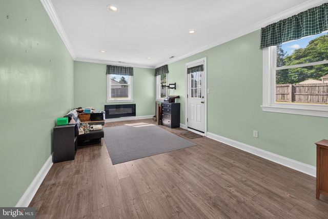 419 HICKORY LN, Mount Laurel, NJ 08054