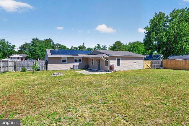 419 HICKORY LN, Mount Laurel, NJ 08054