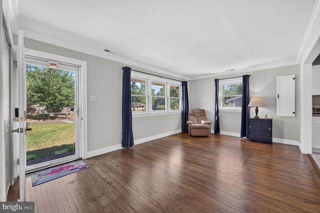 419 HICKORY LN, Mount Laurel, NJ 08054