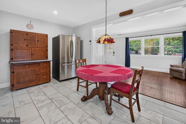 419 HICKORY LN, Mount Laurel, NJ 08054