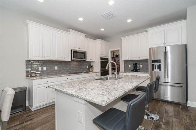 16154 MONTEREY GREENS CIRCLE, Tampa, FL 33647