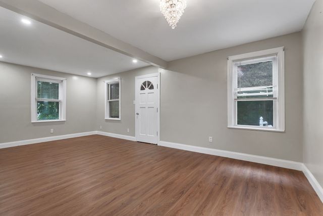 2 Clarendon St, Taunton, MA 02780