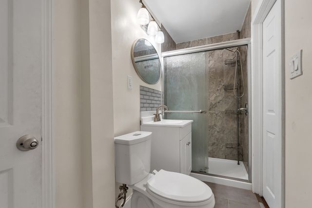2 Clarendon St, Taunton, MA 02780