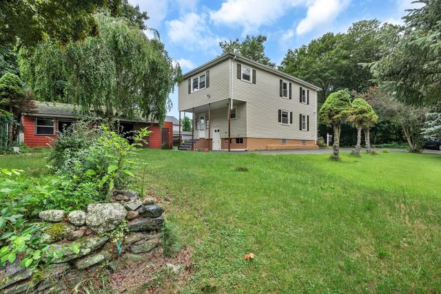 2 Clarendon St, Taunton, MA 02780