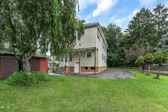2 Clarendon St, Taunton, MA 02780