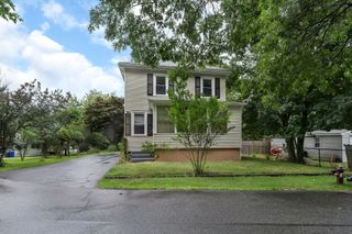2 Clarendon St, Taunton, MA 02780