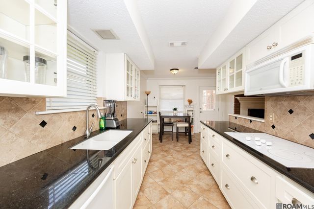405 Yenni Drive, Kenner, LA 70065