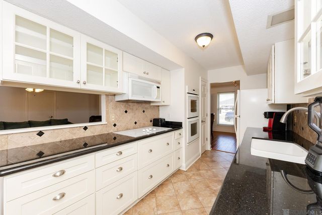 405 Yenni Drive, Kenner, LA 70065