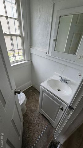 345 W Nevada Street, Highland Park, MI 48203