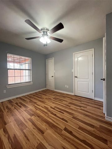 1303 Pendergrass ST, Lockhart, TX 78644