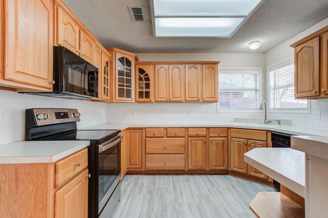 5914 88th Place, Lubbock, TX 79424