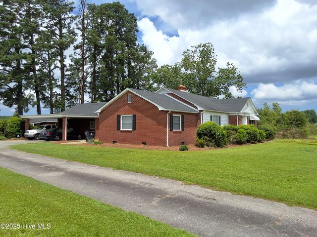 1385 Willoughby Road, Tabor City, NC 28463