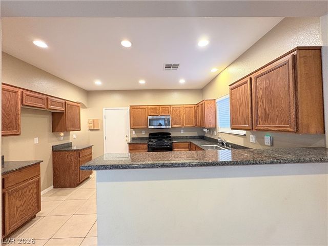 5014 Golden Antelope Way, Las Vegas, NV 89139