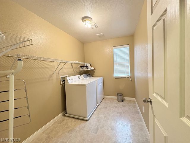 5014 Golden Antelope Way, Las Vegas, NV 89139