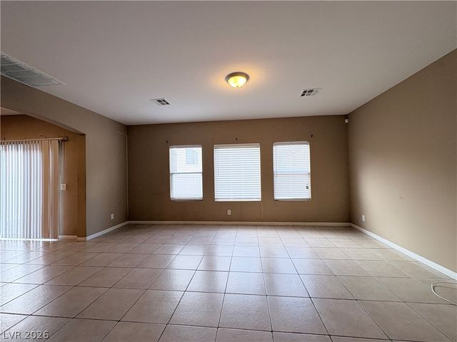 5014 Golden Antelope Way, Las Vegas, NV 89139