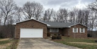 215 Pebble Dr, Marietta, OH 45750