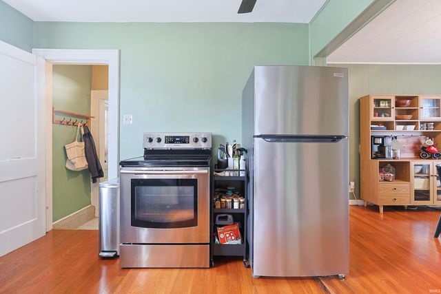 239 E Edgar Avenue, Mishawaka, IN 46545