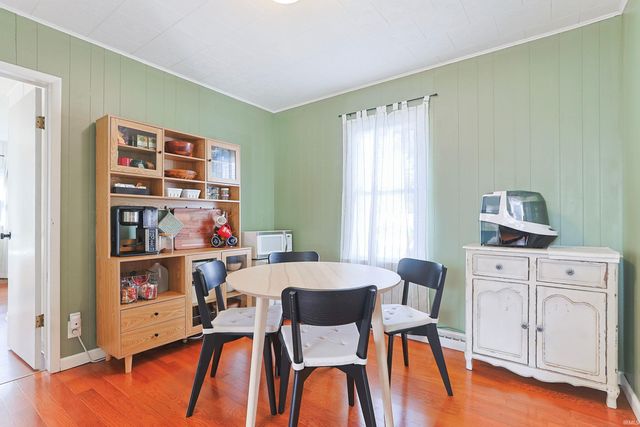 239 E Edgar Avenue, Mishawaka, IN 46545