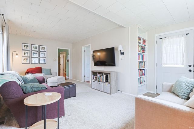 239 E Edgar Avenue, Mishawaka, IN 46545