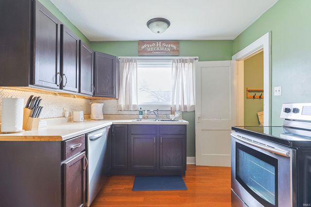 239 E Edgar Avenue, Mishawaka, IN 46545