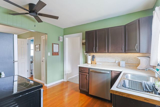 239 E Edgar Avenue, Mishawaka, IN 46545