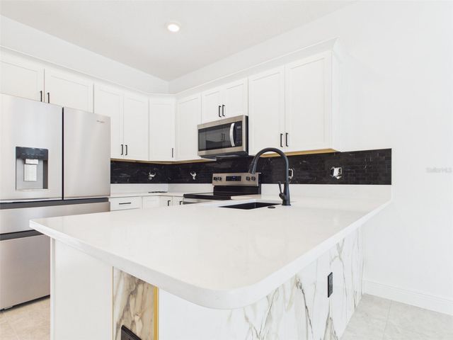 5611 SW 72ND COURT, Ocala, FL 34474