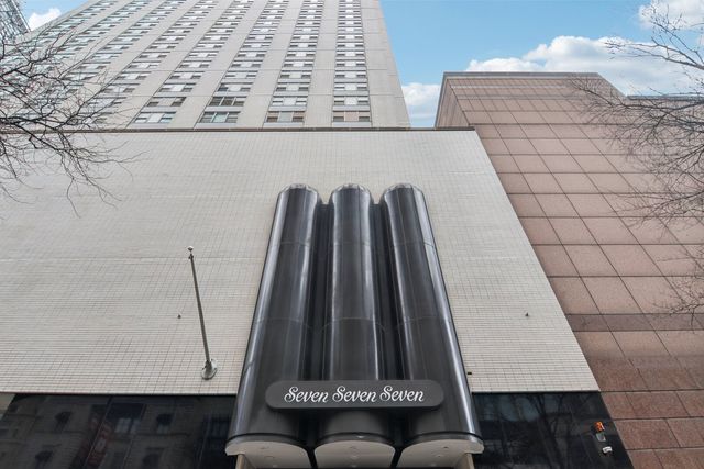 777 N Michigan Avenue 2906, Chicago, IL 60611