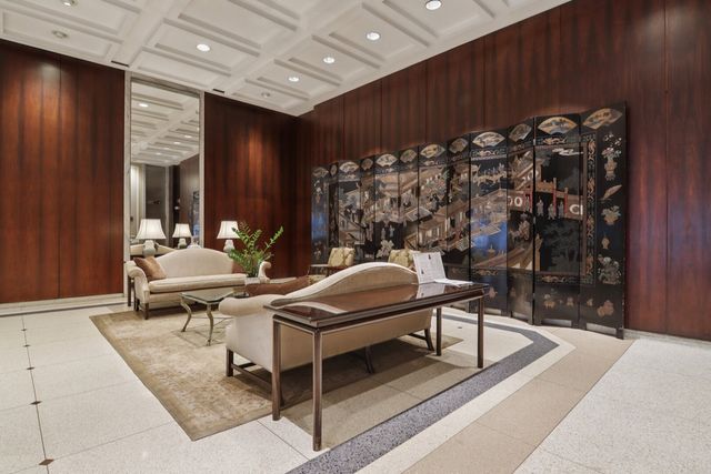 777 N Michigan Avenue 2906, Chicago, IL 60611