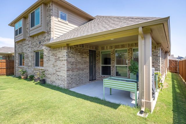 9105 Desert Flora Drive, Fort Worth, TX 76131