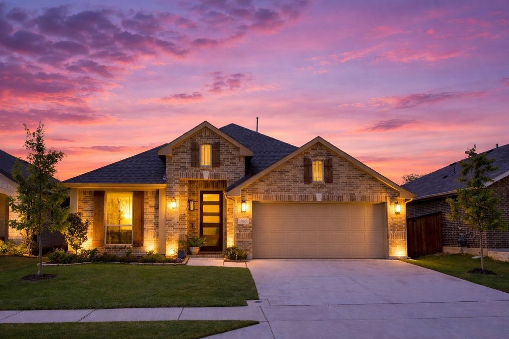 9105 Desert Flora Drive, Fort Worth, TX 76131