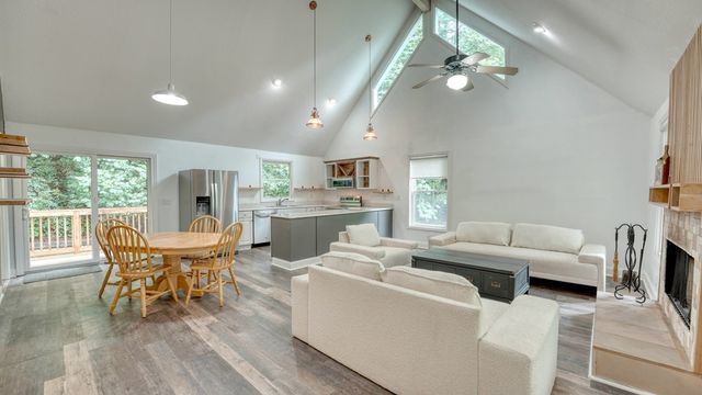 4107 Twiggs Drive, Hiawassee, GA 30546